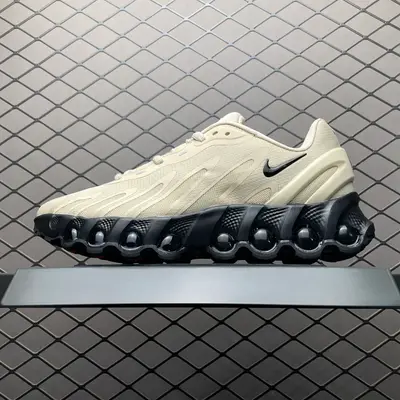 💰550 純原NK Air Max Dn8 氣墊跑鞋 FQ7860-033 全新鞋款在同側採用了圓柱倉式的設計，不僅有防滑耐磨性功能，還搭配了周圍一圈柔軟的泡棉材質，提供全新的複合腳感八成還是泡棉腳感 尺碼：36 37 38 39 40 