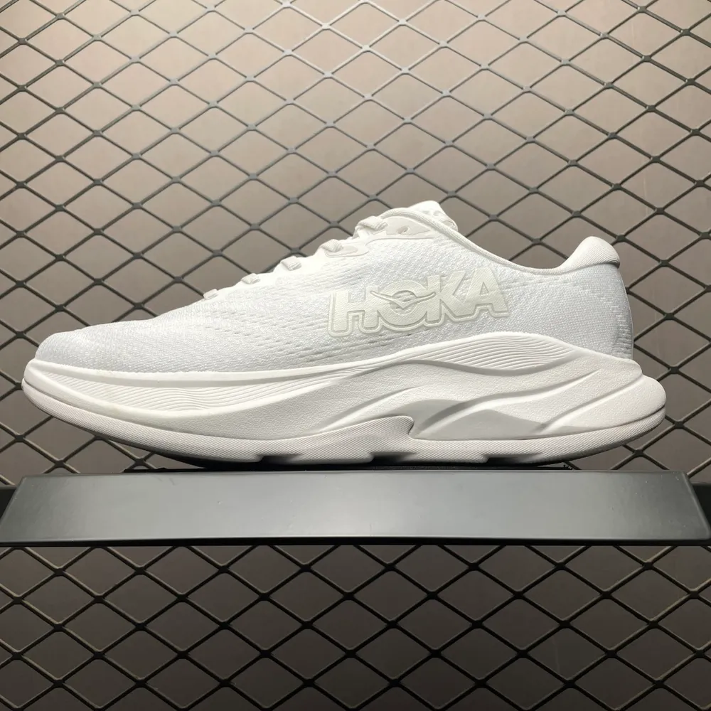 💰550 純原Hoka Rincon 4 網面透氣跑步鞋 1155131 尺碼： 36 36.5 37 38 38.5 39 40 40.5 41 42 42.5 43 44 45 編號：25TDEF60