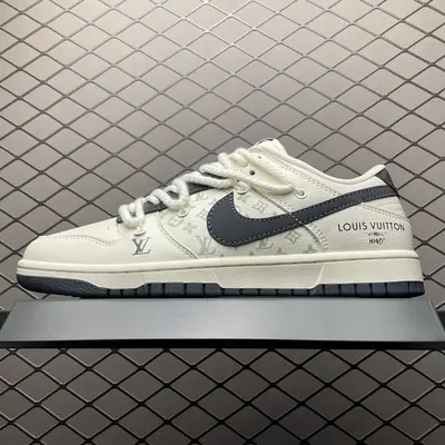 💰660 純原NK Dunk Low 客制款 低幫休閒板鞋 SJ2068-260 尺碼：36 36.5 37.5 38 38.5 39 40 40.5 41 42 42.5 43 44 44.5 45 編號：35YEFF511