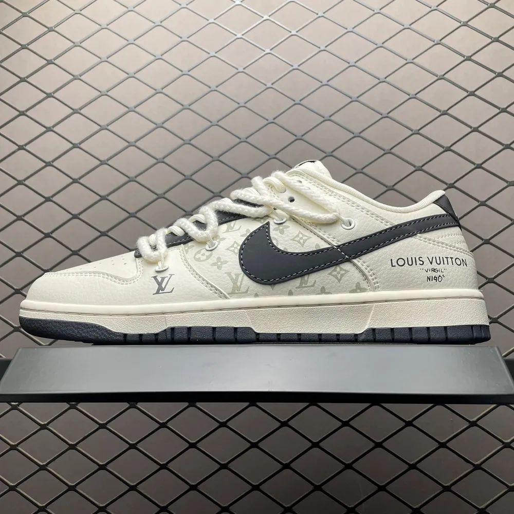 💰660 純原NK Dunk Low 客制款 低幫休閒板鞋 SJ2068-260 尺碼：36 36.5 37.5 38 38.5 39 40 40.5 41 42 42.5 43 44 44.5 45 編號：35YEFF511