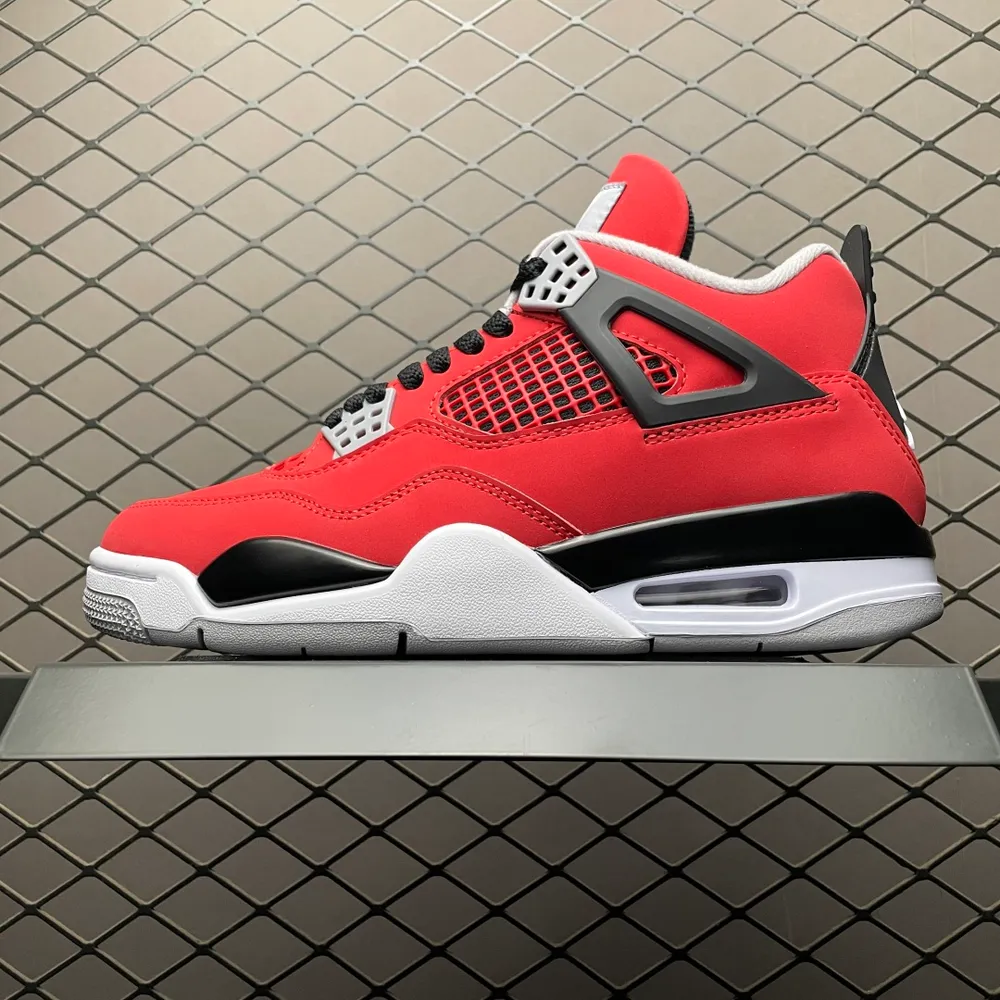 💰660 Air Jordan 4 Retro AJ4喬4 文化籃球鞋 IM4002-100 純原版 外貿專供 性價比T1級別 尺碼：36 36.5 37.5 38 38.5 40 40.5 41 42 42.5 43 44 44.5 4