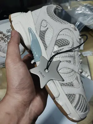 新色，正常出貨中