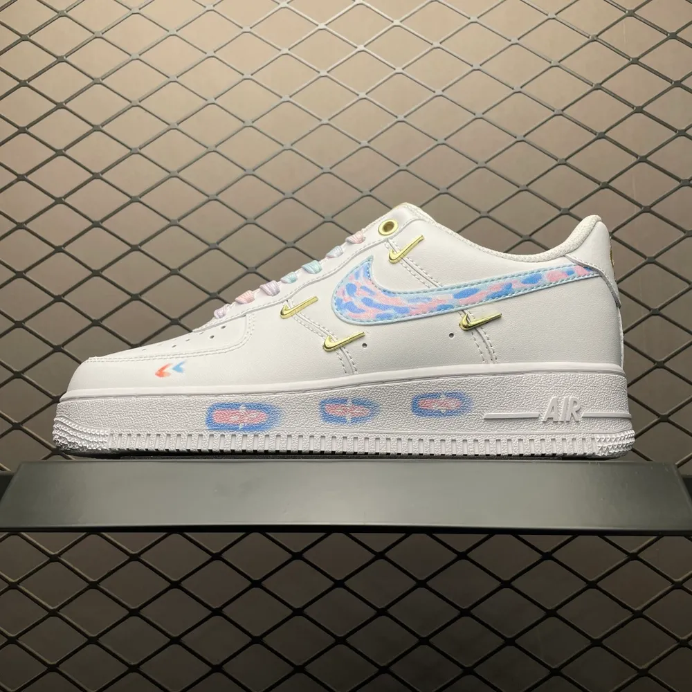 💰620 純原NK Air Force 1 空軍一號休閒板鞋 ZH0316-105 尺碼：36 36.5 37.5 38 38.5 39 40 40.5 41 42 42.5 43 44 45 編號：31TDEF51