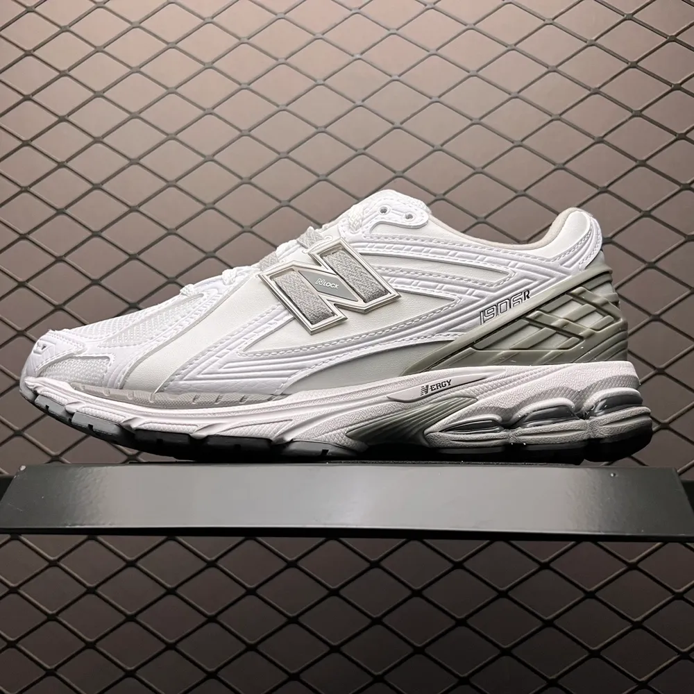 💰520 價格調整   純原 New Balance 新百倫 復古休閒跑步鞋 M1906RE 大廠出品 正確卡色皮料衝裁組合 鞋面鞋底工藝極其複雜 新開獨立私模組合大底 尺碼：36 37 37.5 38 38.5 39.5 40 40.5