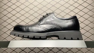 ＃ECCO 愛步 圓頭雕花皮鞋 真皮布洛克皮鞋商務鞋 德比鞋 636672 高畫質實拍影片‼️