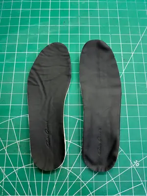 # 全粒面小牛皮-透氣吸汗+三層夾心泡麵材質-高彈透氣腳感舒適