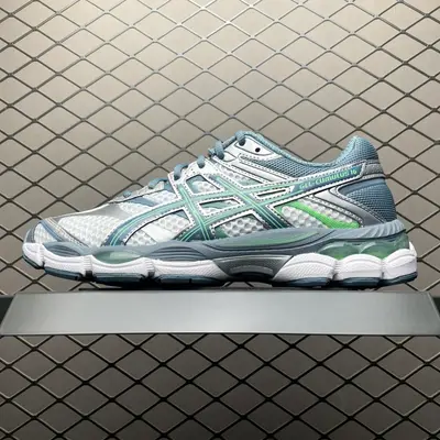 💰579  純原 Asics Gel-Cumulus 16 亞瑟士 網面低幫休閒運動鞋 1203A733-100 採用雙層提花網面設計 提高包裹性和透氣性 後跟搭載穩定系統科技T-GEL提升整體支撐力和結構感 減少對身體帶來的衝擊負荷 創
