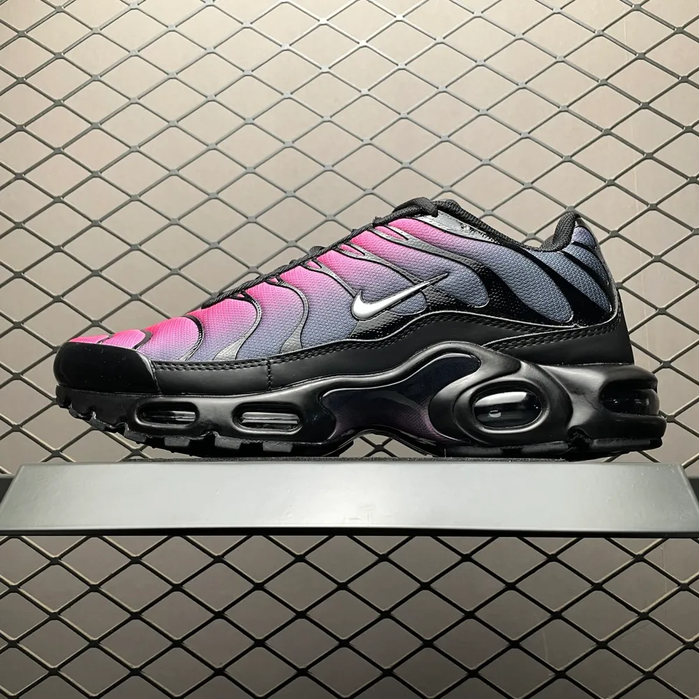 💰519 外貿專供 NK Air Max PLUS 復古氣墊運動鞋 FJ5981-010 外貿專供品質 尺碼：36-47 無半碼 編號：21YEFF91