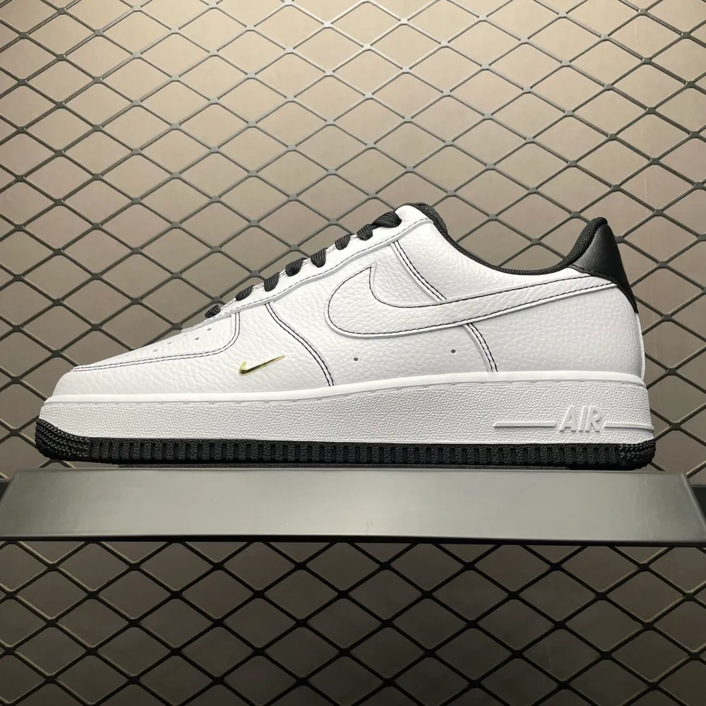 💰550 純原NK Air Force 1 Low 空軍一號低幫休閒板鞋 IB6543-101 原廠衝刀皮料切割乾淨 無任何毛邊 打造純正空軍 全掌內建蜂窩氣墊 原盒配件 原廠中底鋼印、拉幫完美 全套原楦原模傾力打造完美版型 尺碼：36 