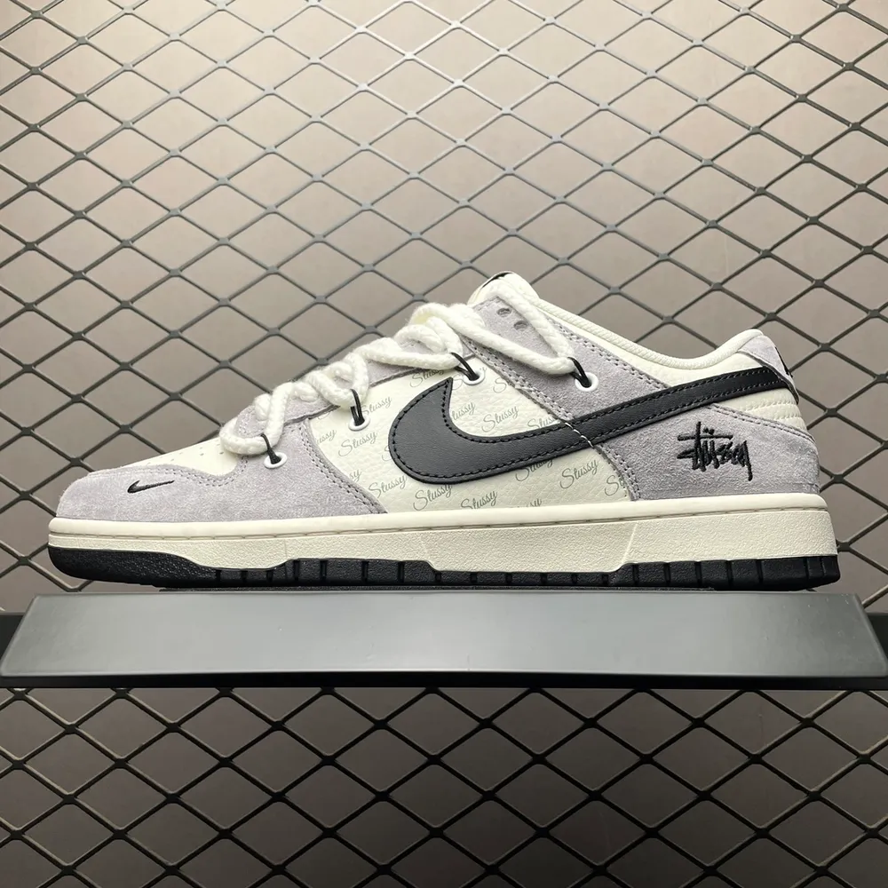 💰660 純原NK Dunk Low 客制款 低幫休閒板鞋 SJ2068-293 尺碼：36 36.5 37.5 38 38.5 39 40 40.5 41 42 42.5 43 44 44.5 45 編號：35YEFFJ