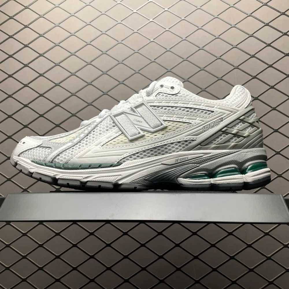 💰520 價格調整   純原 New Balance 新百倫 復古休閒跑步鞋 M1906RGP 真正原廠資料開發 市售最高品質 原廠網紗 正確卡色皮料衝裁組合 匠心打造 鞋面鞋底工藝極其複雜 難度可想而知 新開獨立私模大底 原廠中底布 全