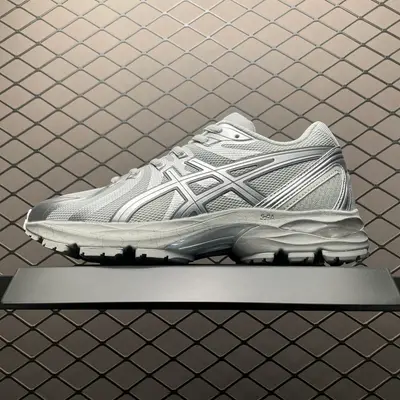 💰550 純原Asics 亞瑟士 GEL-Flux 4 網面拼接 低幫運動休閒跑步鞋 1012B646 平臺專供品質 區別市面通貨 尺碼：36 37 37.5 38 39 39.5 40 40.5 41.5 42 42.5 43.5 44