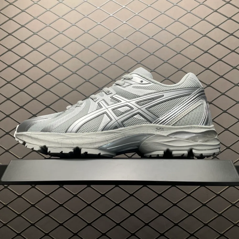 💰550 純原Asics 亞瑟士 GEL-Flux 4 網面拼接 低幫運動休閒跑步鞋 1012B646 平臺專供品質 區別市面通貨 尺碼：36 37 37.5 38 39 39.5 40 40.5 41.5 42 42.5 43.5 44
