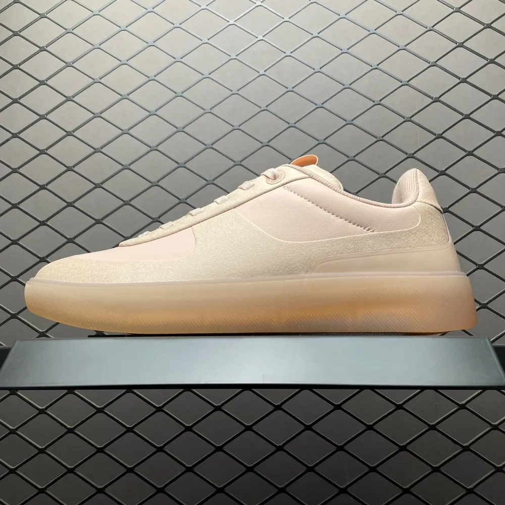 💰480 福利特價🔥     lululemon 露露樂蒙板鞋 開始特價 頭部大廠出品 粉 尺碼：36-44 （其中40斷）
