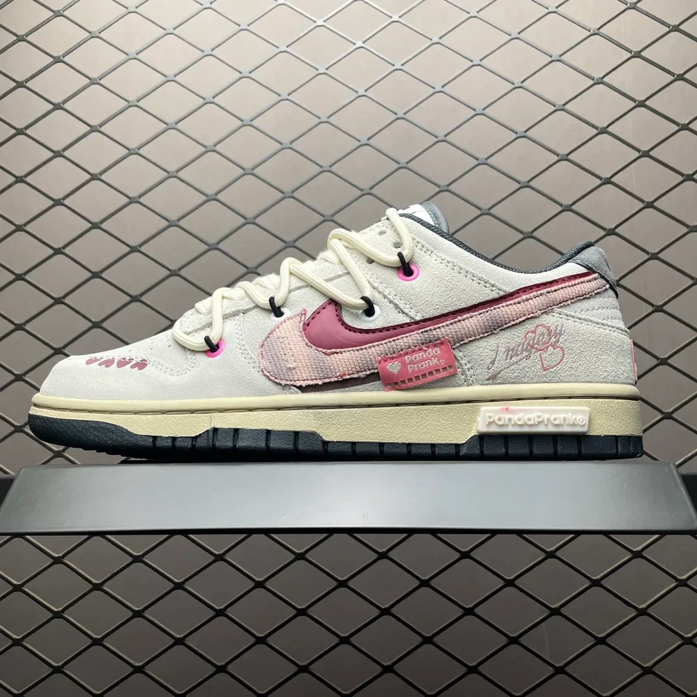 💰660 純原NK Dunk Low 客制款 低幫休閒板鞋 HV1800-101 尺碼：36 36.5 37.5 38 38.5 39 40 40.5 41 42 42.5 43 44 44.5 45 編號：33UEFFJ