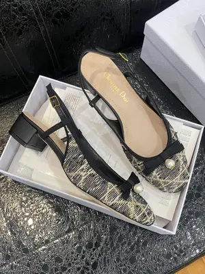 dior 珍珠菱格後帶涼鞋💗