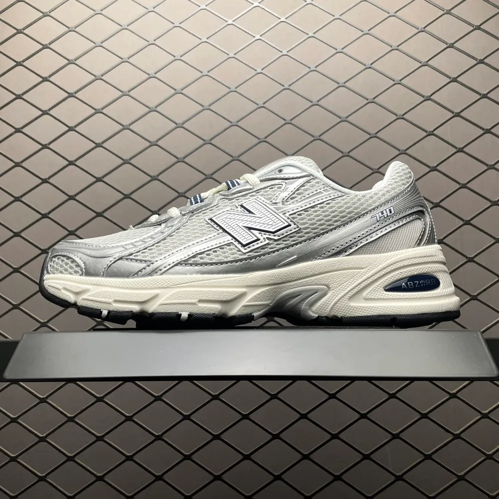 💰530 純原New Balance 新百倫 U740GC2 復古休閒慢跑鞋 尺碼：36 37 37.5 38 38.5 39.5 40 40.5 41.5 42 42.5 43 44 44.5 45 編號：23DCEE35