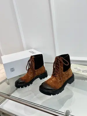 🆕💗【羅意威•Loewe】 火爆新款 配合整體原版楦型，時尚而個性好穿 顏色超讚