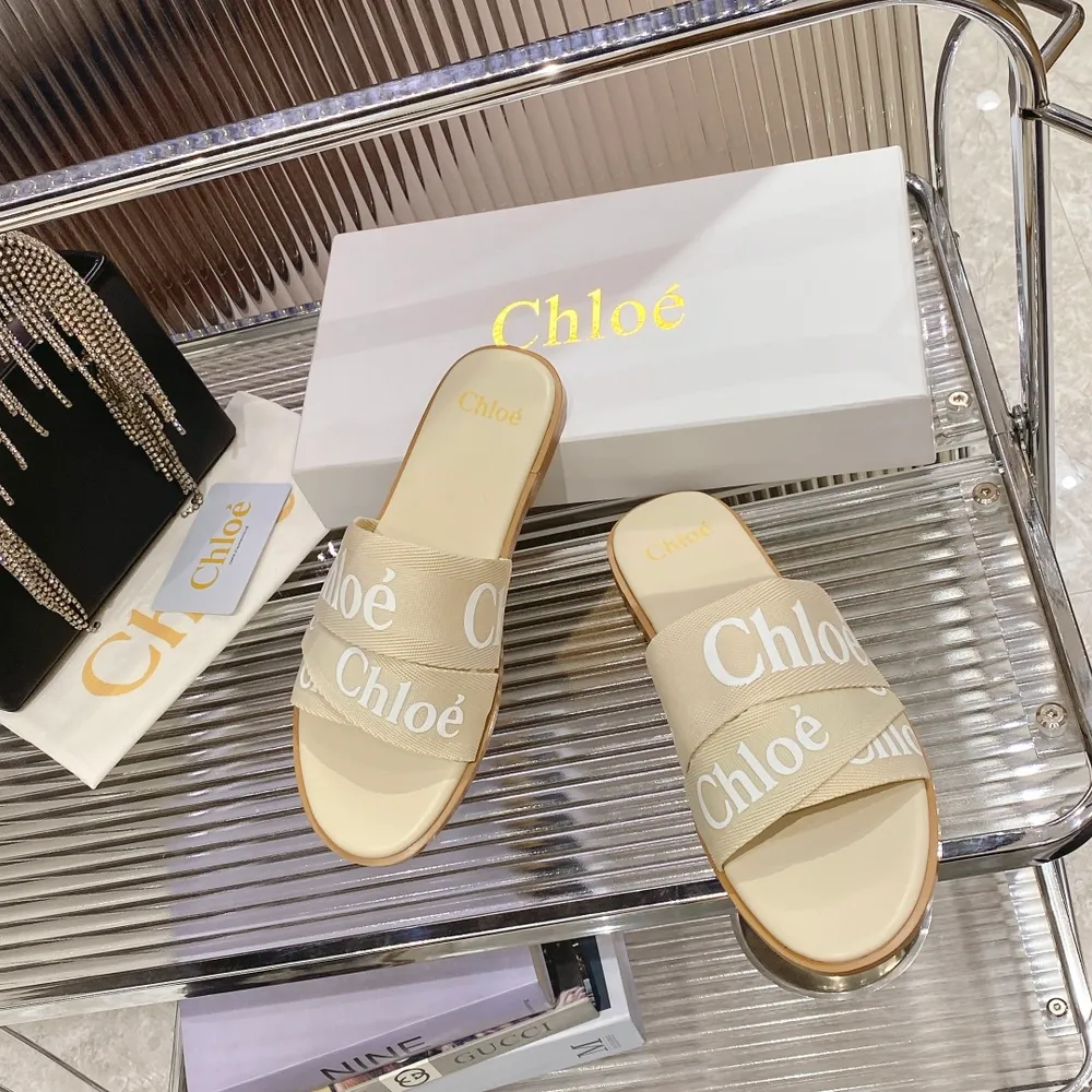 2023/Chloe（克洛伊）最新的交叉編織帶羅馬拖鞋