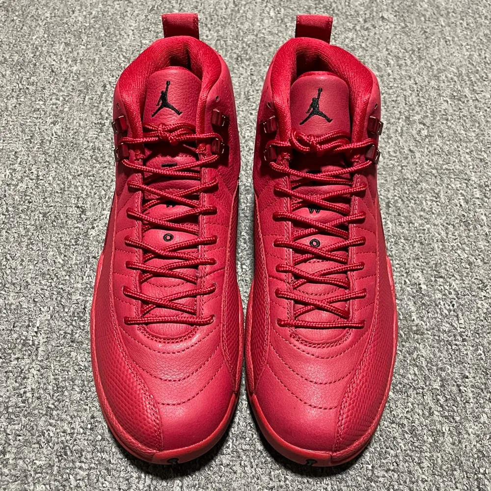 純原 Air Jordan 12 " Gym Red" 大紅 AJ12喬12 男子文化籃球鞋 130690-601 圈內知名口碑大廠出品 原楦原紙板 原廠皮料 原廠碳板打造 極致一眼正品既視感 高階外貿零售專供品質 尺碼：40 40.5 4