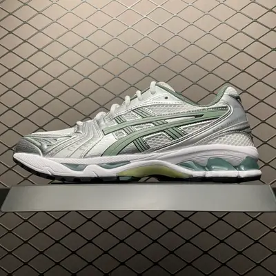 💰579  純原 Asics 亞瑟士 GEL-Kayano 14 低幫運動休閒跑步鞋 1201A019-107 尺碼：36 37 37.5 38 38.5 39 39.5 40 40.5 41.5 42 42.5 43.5 44 44.5