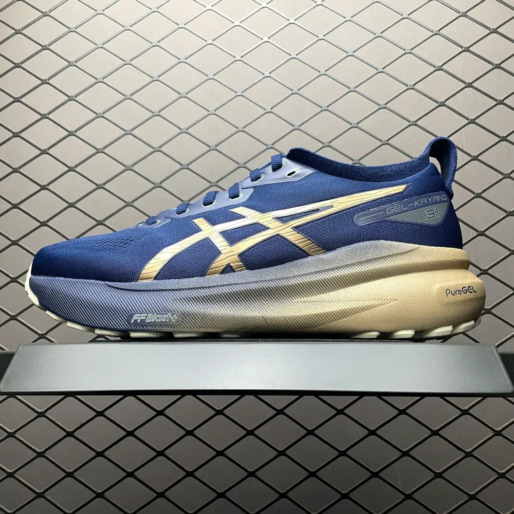 💰569  純原 Asics 亞瑟士 GEL-Kayano 31 低幫運動休閒跑步鞋 1011B950-400 平臺專供品質 區別市面通貨 尺碼：40 40.5 41.5 42 42.5 43.5 44 44.5 45 編號：27YEFF