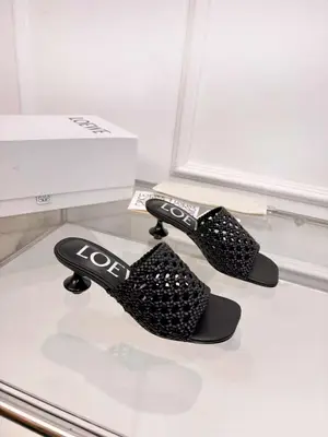頂級版本🆕💗【羅意威•Loewe】 火爆新款 配合整體原版楦型，時尚而個性好穿 顏色超讚