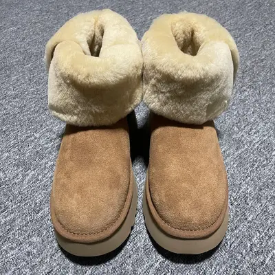 💰660   平臺外貿專供 UGG 高幫雪地靴 1171533 十年品牌製鞋代工廠生產線出品 注重每一處細節 隆豐A級真羊皮毛一體 完全遵循ZP工藝流程打造 尺碼：35 36 37 38 39 40 編號：35UEFF70