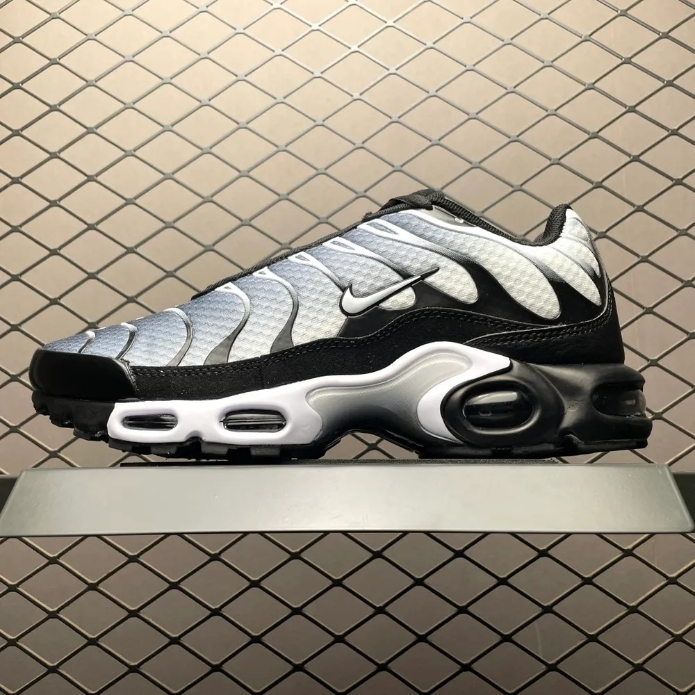 💰510  純原 外貿專供 NK Air Max PLUS 復古氣墊運動鞋 DM0032-003 外貿專供品質 尺碼：36-47 無半碼 編號：21YEFF91