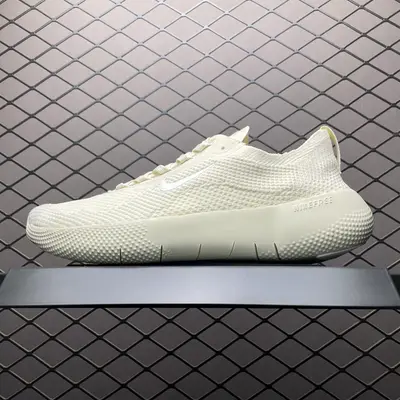 💰530 純原NK Free 2025 赤足 超輕透氣緩震跑步鞋 HF2720-101 尺碼：36 36.5 37.5 38 38.5 39 40 40.5 41 42 42.5 43 44 44.5 45 編號：22DTNN24