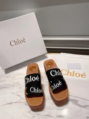 2021/Chloe（克洛伊）最新的交叉編織帶羅馬跛跟拖鞋