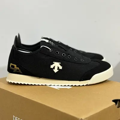 迪桑特帆布鞋黑色 DESCENTE Chron 帆布 舒適百搭 輕便 低幫 生活休閒鞋