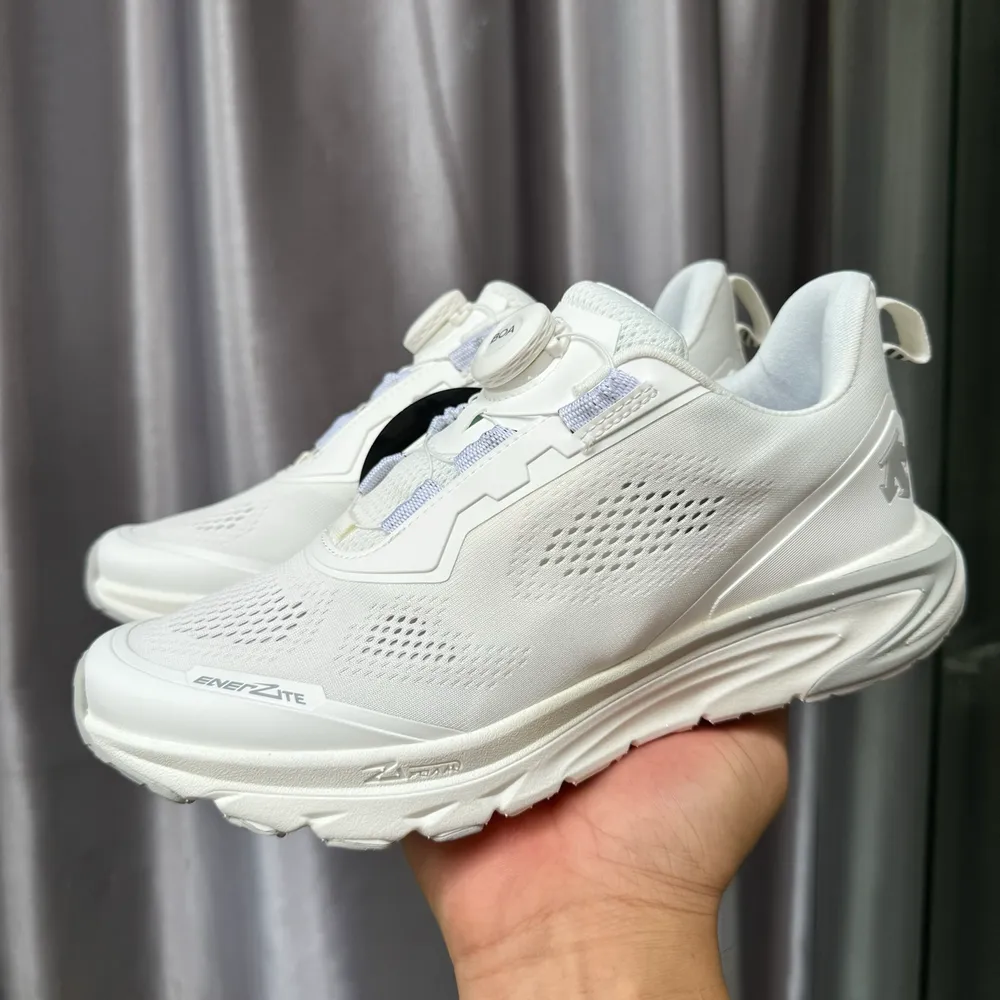 莞產頂級  748💰 新款 迪桑特DESCENTE RUNNING 舒適網面 透氣 減震回彈 低幫跑步鞋 39 40 41 42  43 44 少量