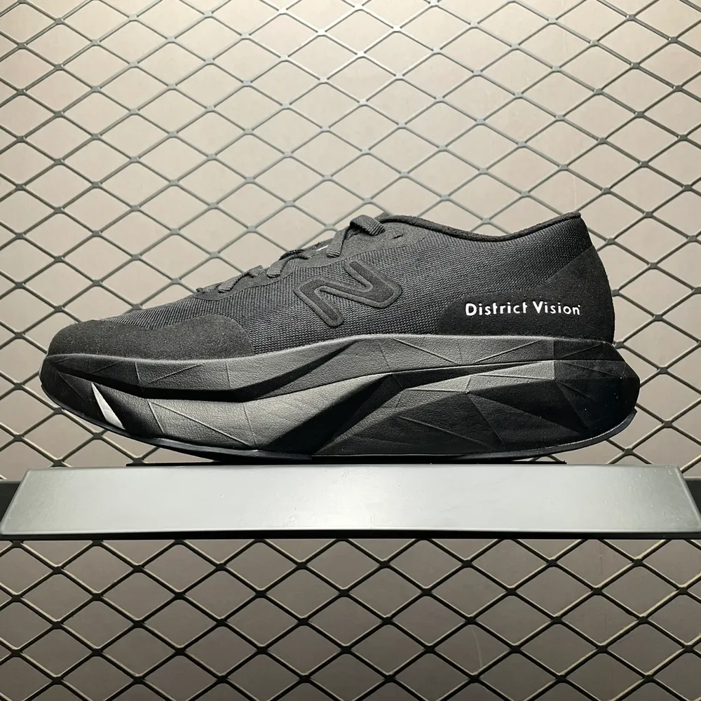 💰530 純原District Vision x New Balance 新百倫 聯名款低幫休閒跑步鞋 WRCELDV4 尺碼：36 37 37.5 38 38.5 39.5 40 40.5 41.5 42 42.5 43 44 44.5