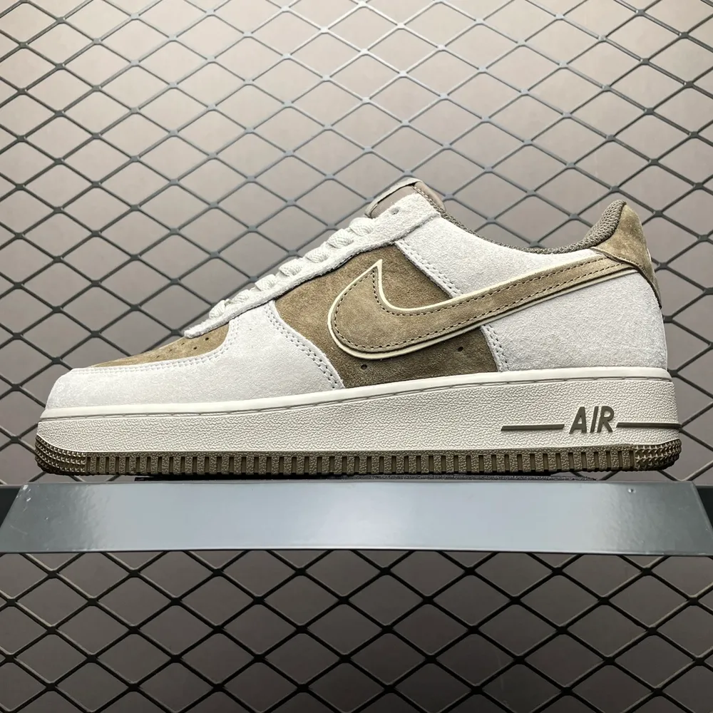 💰600 純原NK Air Force 1 空軍一號低幫運動休閒板鞋 XT7138-107 尺碼：36 36.5 37.5 38 38.5 39 40 40.5 41 42 42.5 43 44 45 編號：29YEFF33