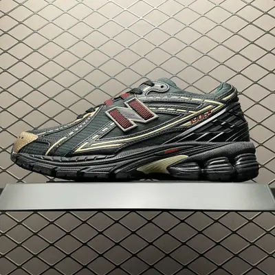 💰569 純原DT版 KITH x New Balance 新百倫 M1906RKS 聯名款復古休閒跑步鞋 原版組合大底 尺碼：40 40.5 41.5 42 42.5 43 44 44.5 45 編號：27YEFF12