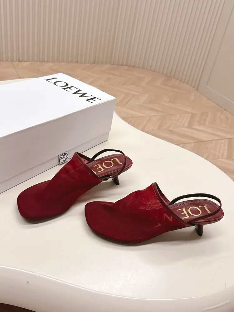 頂級版本🆕💗【羅意威•Loewe】 火爆新款 配合整體原版楦型，時尚而個性好穿 顏色超讚
