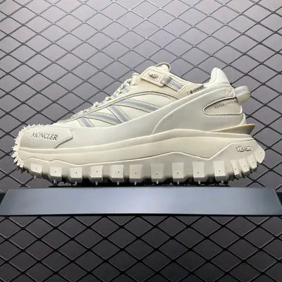 💰820 純原Moncler 盟可睞/蒙口 Trailgrip GTX 抗撕裂材質山地戶外鞋 鞋身採用Cordura防撕裂尼龍/Gore-Tex防水材質 中底內建全掌碳板 支撐效能拉滿 3M反光帶 鞋底搭載Vibram外底提供超強的抓地力