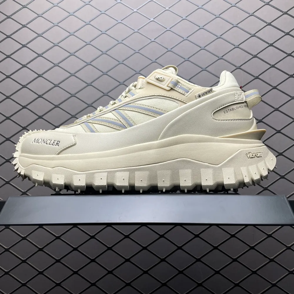 💰820 純原Moncler 盟可睞/蒙口 Trailgrip GTX 抗撕裂材質山地戶外鞋 鞋身採用Cordura防撕裂尼龍/Gore-Tex防水材質 中底內建全掌碳板 支撐效能拉滿 3M反光帶 鞋底搭載Vibram外底提供超強的抓地力