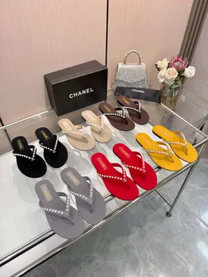 Chanel香家新款雙C珍珠平底人字拖，六色可選