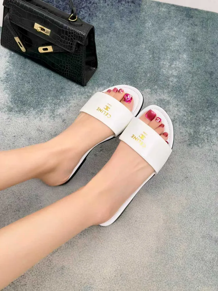 CELINE 賽琳2026新品  穆勒鞋，混種羊皮拖鞋，凱旋門logo真皮大底涼鞋，35-41出廠p590