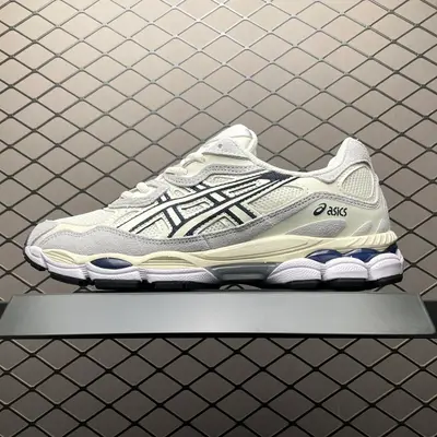 💰530 純原Asics 亞瑟士 GEL-NYC 低幫運動休閒跑步鞋 1203A788-101 平臺專供品質 區別市面通貨 尺碼：36 37 37.5 38 39 39.5 40 40.5 41.5 42 42.5 43.5 44 45 