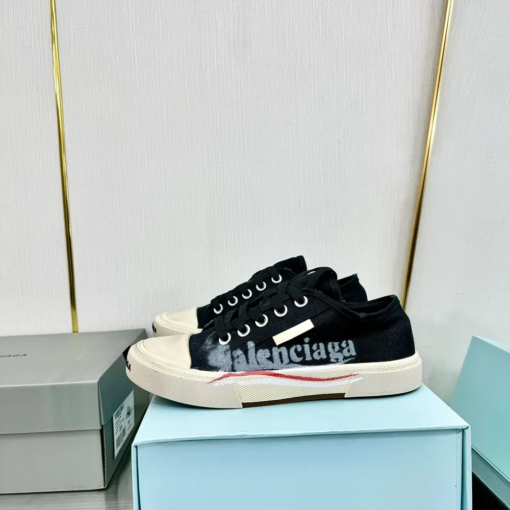 💰女p610，男+10情侶款——BALENCIAGA