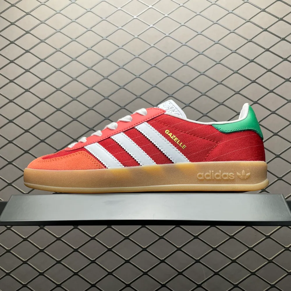 💰550 純原 AD 阿迪 Gazelle Indoor 低幫運動休閒板鞋 IF19641 S2同源大廠出品 品質加量不加價 尺碼：36 36.5 37 38 38.5 39 40 40.5 41 42 42.5 43 44 44.5 4