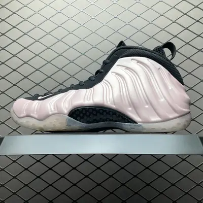 NK Air Foamposite One 市售最強品質 莞產頂級品質 櫻花噴 噴泡 HJ4187-001 內建Zoom氣墊 鞋型發泡360度無死角 中底完美注膠 原廠碳纖維加持 尺碼：37.5 38.5 39 40 40.5 41 42 