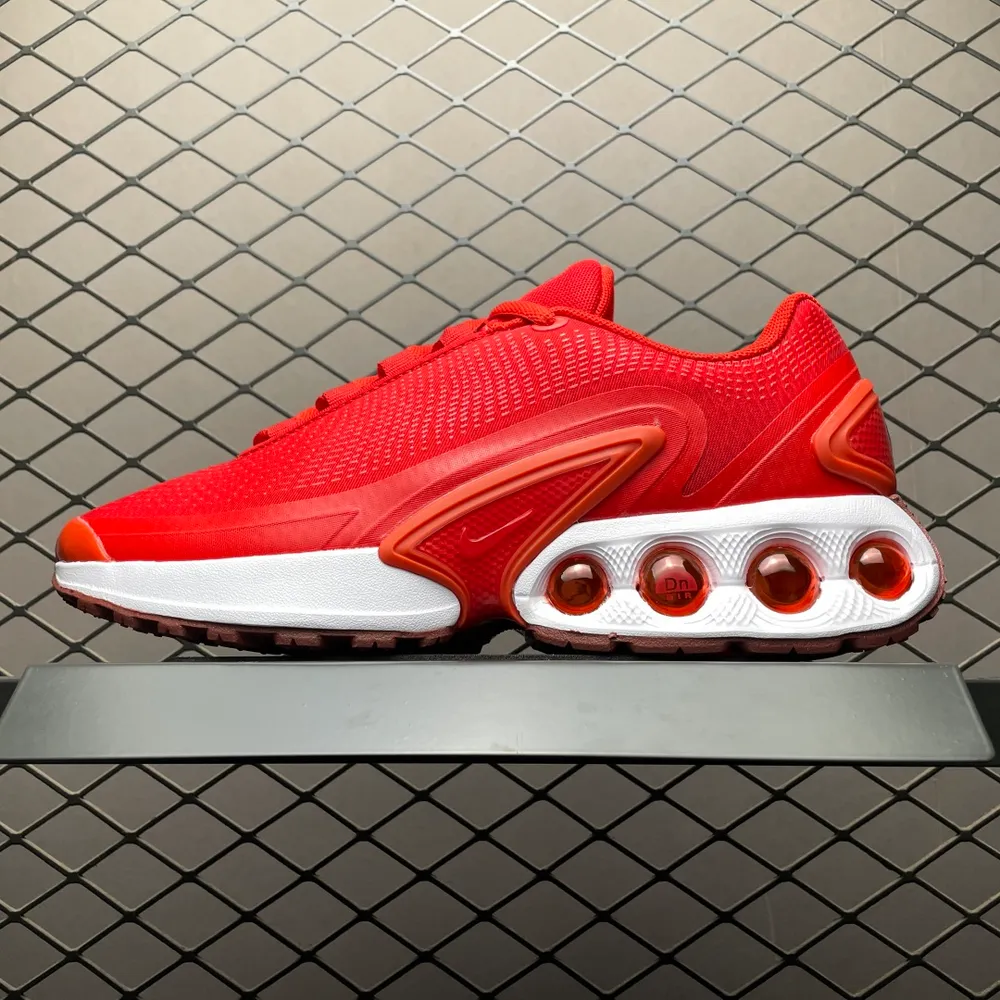 💰550 純原NK Air Max Dn 氣墊跑鞋 HM0747-600 新版本出貨 全新鞋款在同側採用了圓柱倉式的設計，不僅有防滑耐磨性功能，還搭配了周圍一圈柔軟的泡棉材質，提供全新的複合腳感八成還是泡棉腳感 尺碼：36 37 38 3