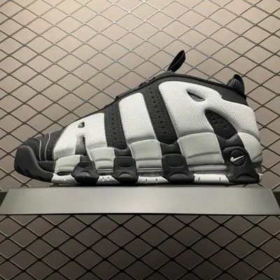 💰620 純原NK Air More Uptempo Low 大AIR皮蓬復古籃球鞋 FZ3055-001 尺碼：36 36.5 37.5 38 38.5 39 40 40.5 41 42 42.5 43 44 44.5 45 46 47