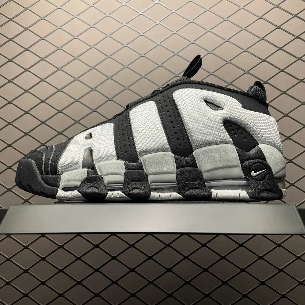 💰620 純原NK Air More Uptempo Low 大AIR皮蓬復古籃球鞋 FZ3055-001 尺碼：36 36.5 37.5 38 38.5 39 40 40.5 41 42 42.5 43 44 44.5 45 46 47