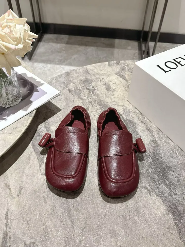 🆕💗【羅意威•Loewe】火爆新款 ，獨特的設計，配合整體原版楦型，時尚而個性好穿 顏色超讚