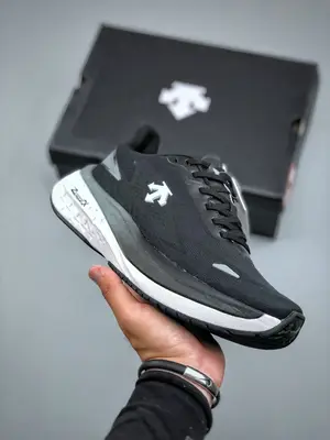 💰740 Y迪桑特DESCENTE ENERZITE RIDE 時尚防滑 低幫跑步鞋 尺碼：39-44